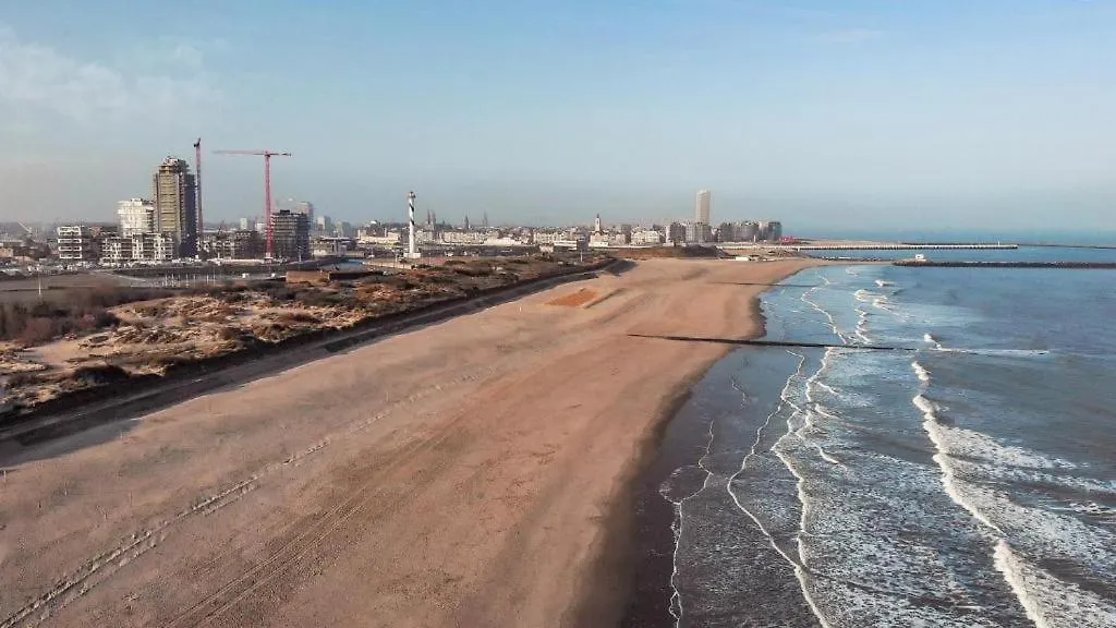 Voeten In Het Zand Οστένδη 0*,  Βέλγιο